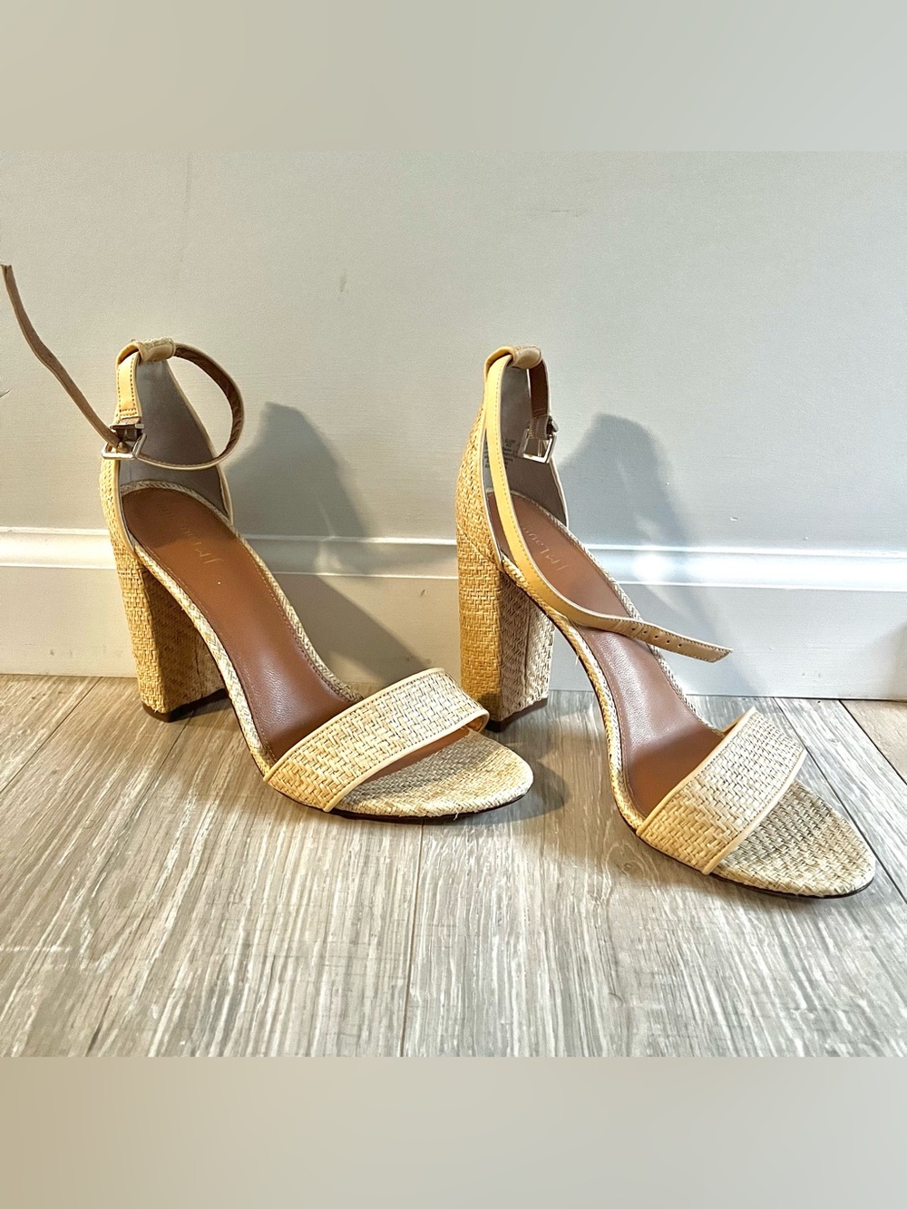 J. McLaughlin Madison Raffia Ankle Strap Sandal TAN WOVEN STRAW $198 Size 10 EUC